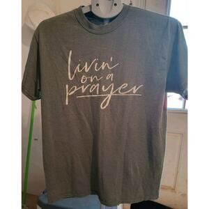 Livin' On A Prayer T Shirt Size Medium Olive Script Vinyl Bon Jovi Lyric